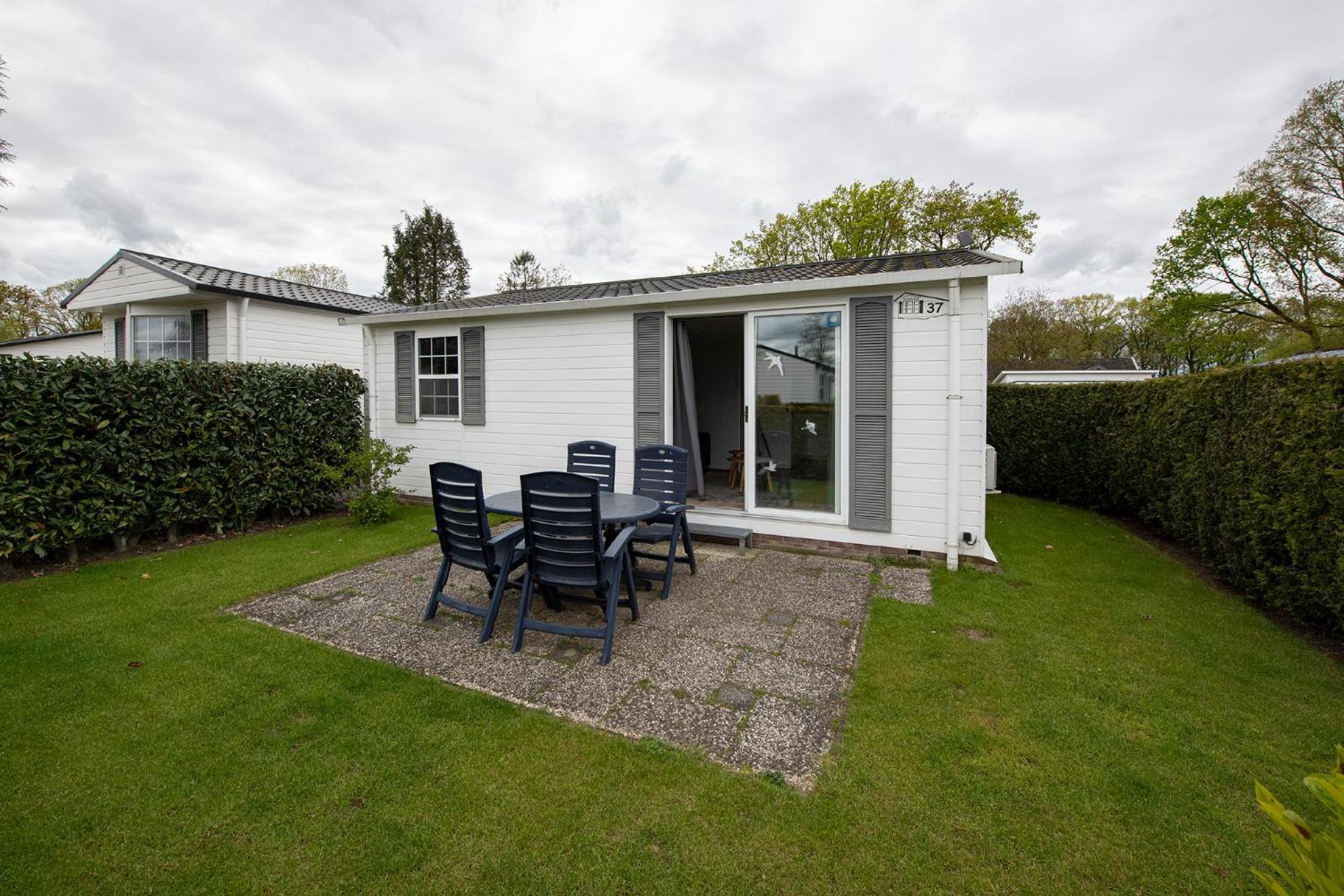 37, Located In A Quiet & Wooded Area! Chalet Oisterwijk